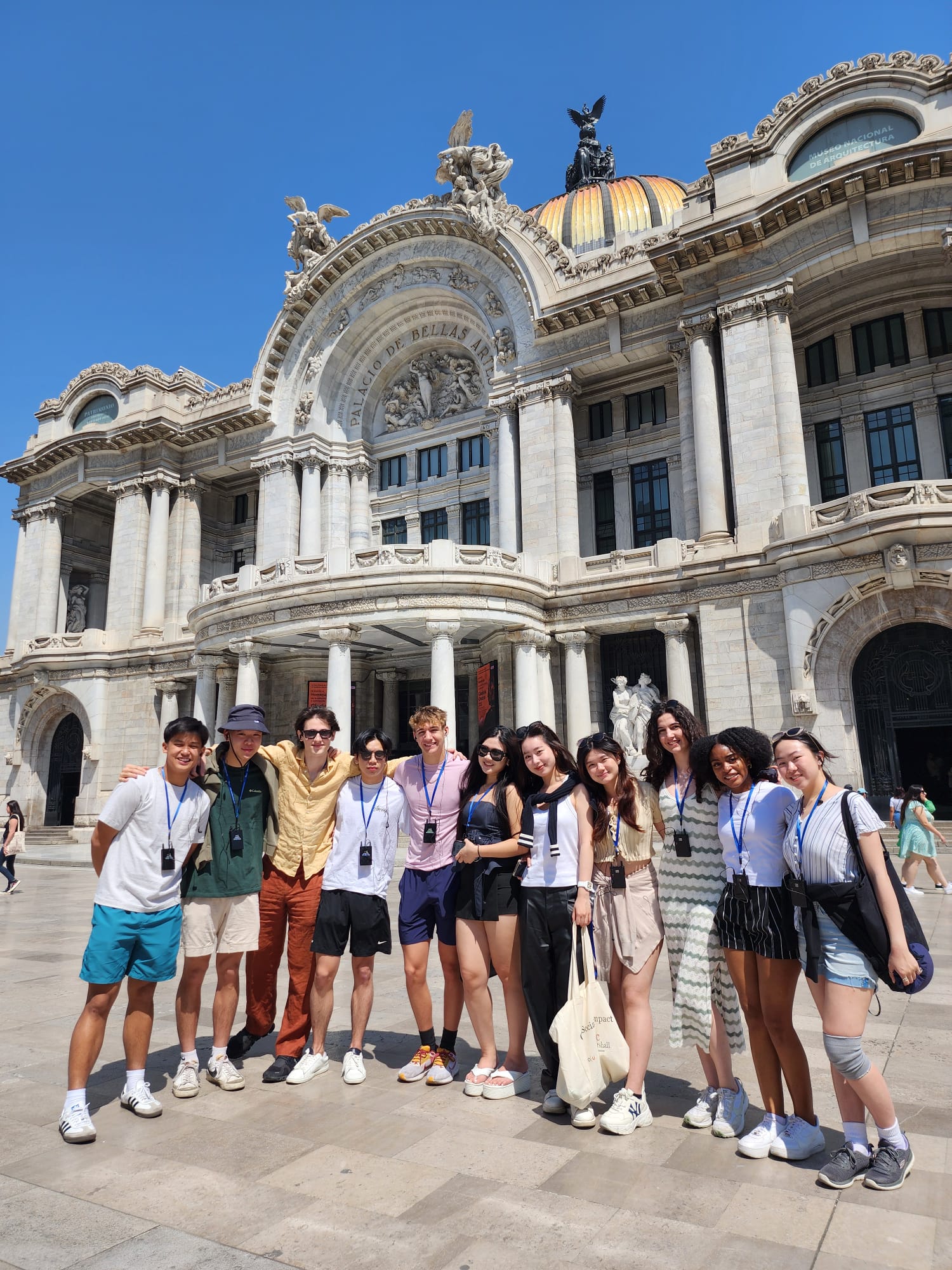 GSi students at Palacio de Bellas Artes