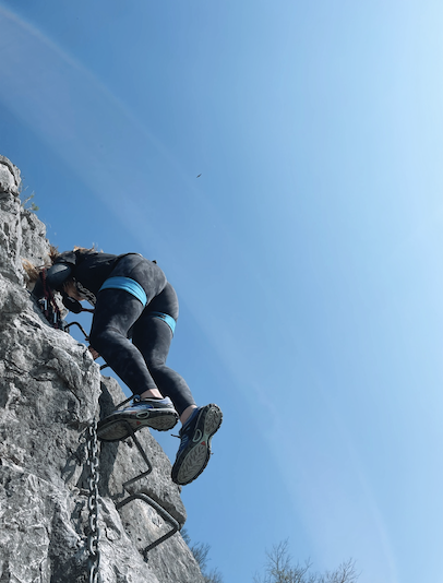 Alease Climbing